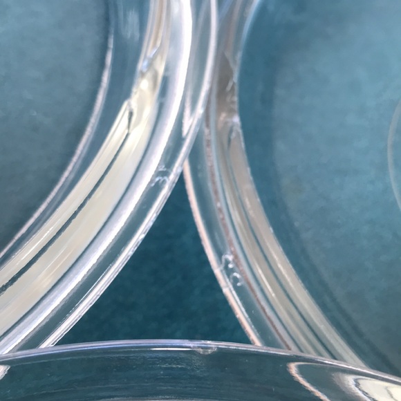 PYREX CLEAR GLASS ROUND LIDS
2-#407 1-406 SET OF 3 - Picture 7 of 12